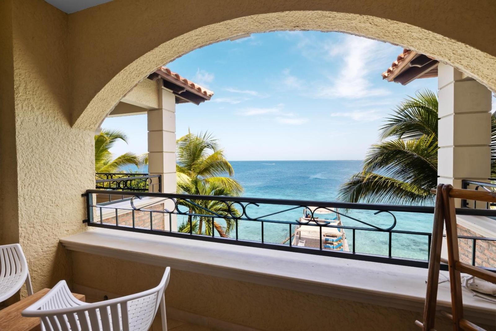 The Bellafonte - Luxury Oceanfront Hotel クラレンダイク エクステリア 写真