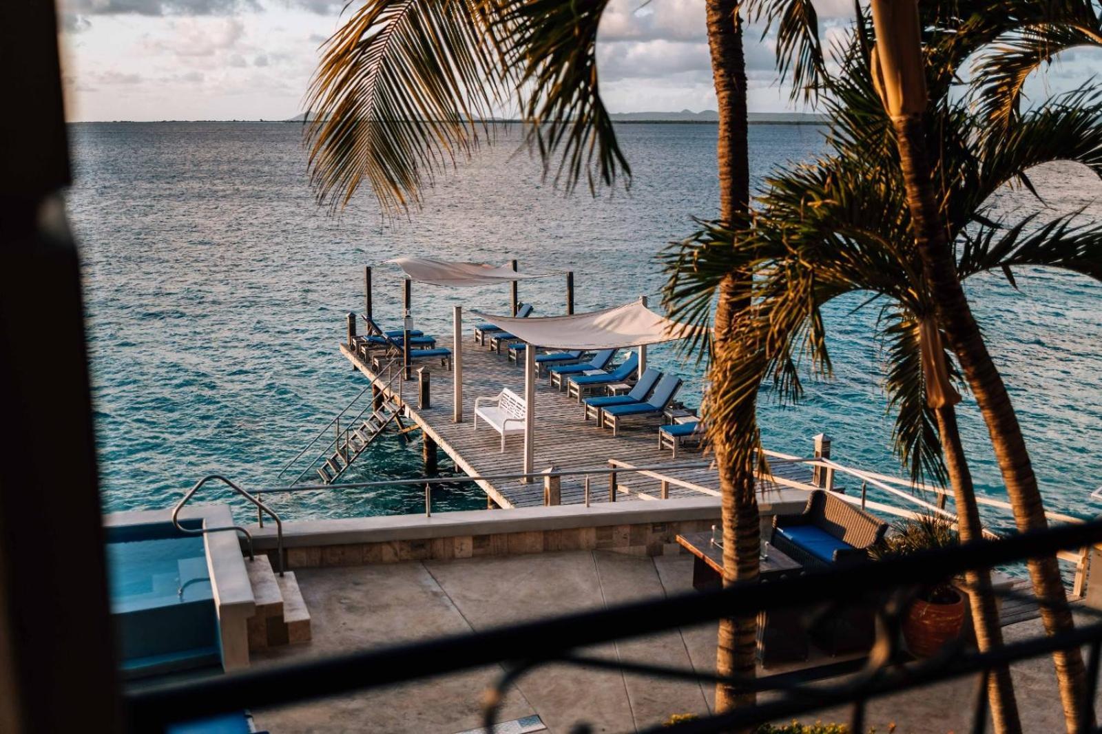 The Bellafonte - Luxury Oceanfront Hotel クラレンダイク エクステリア 写真