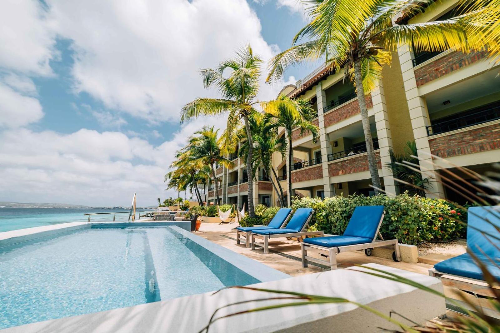 The Bellafonte - Luxury Oceanfront Hotel クラレンダイク エクステリア 写真