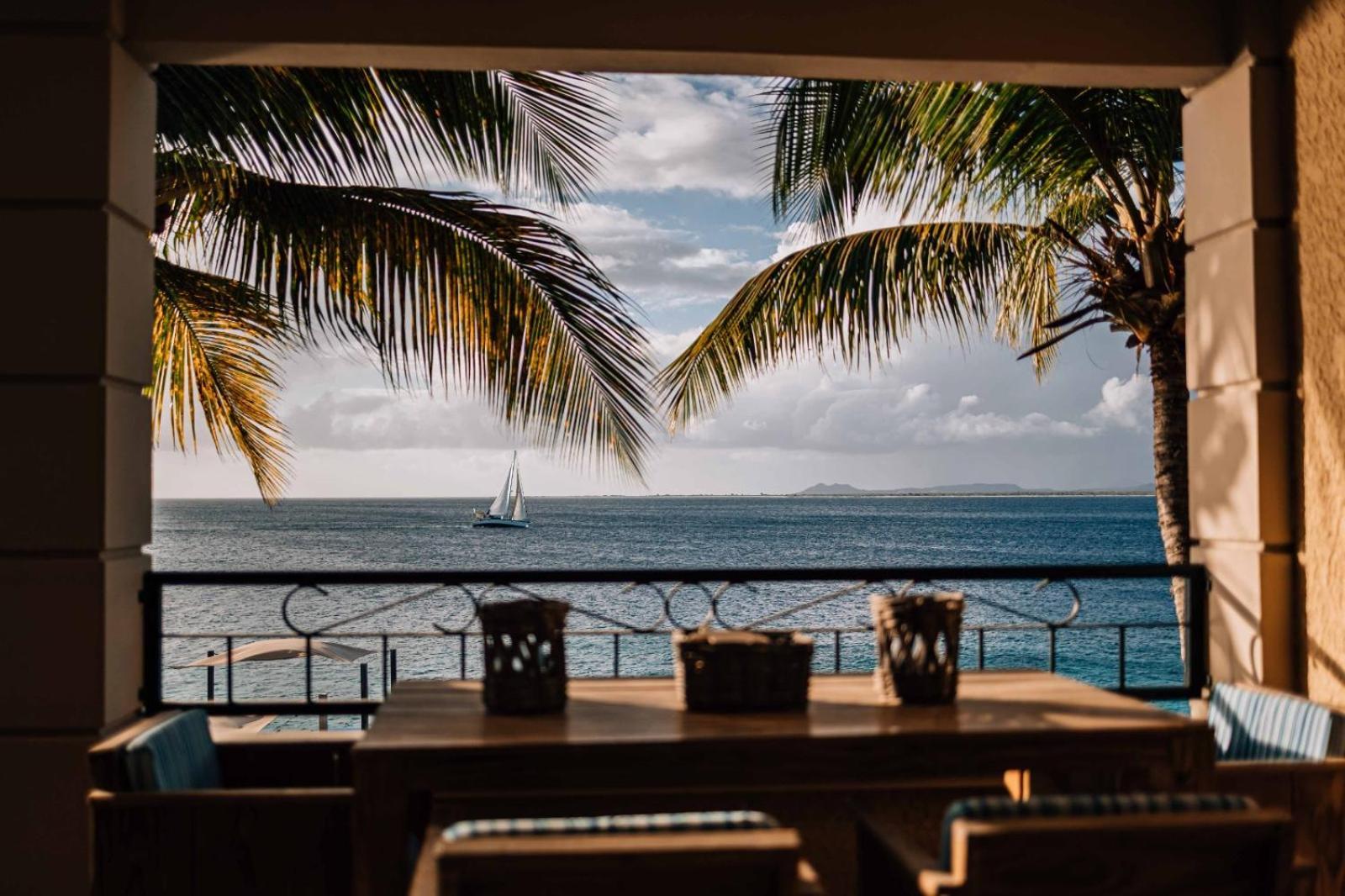 The Bellafonte - Luxury Oceanfront Hotel クラレンダイク エクステリア 写真